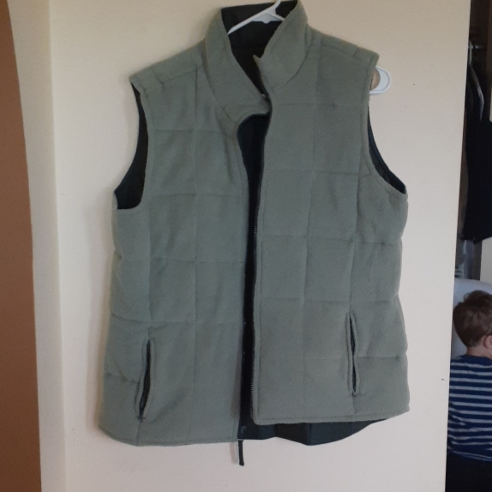 Reversible quilted vest  Green xl